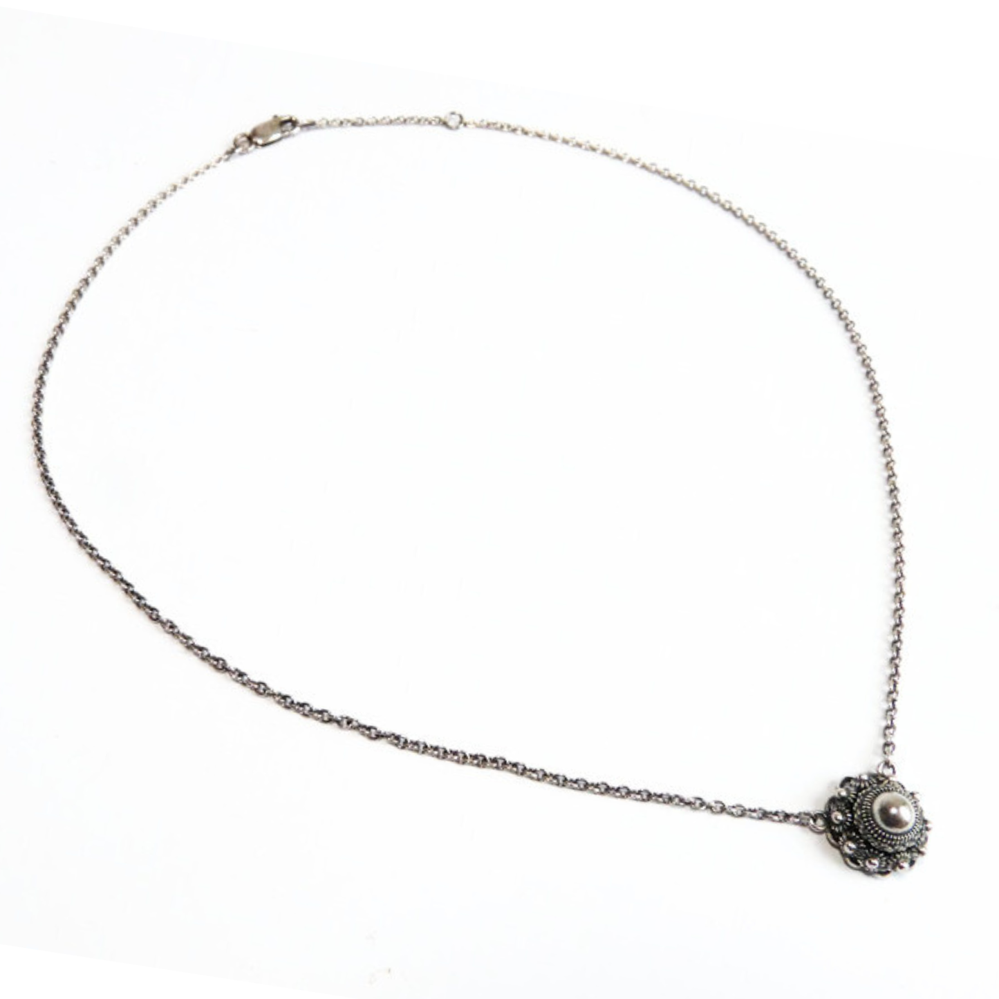 Zeeland knot necklace - Silver pendant necklace with authentic knot