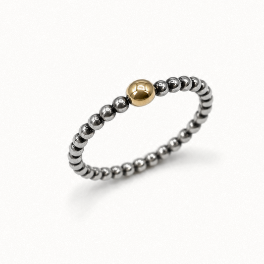 Stackable ring in gold and silver