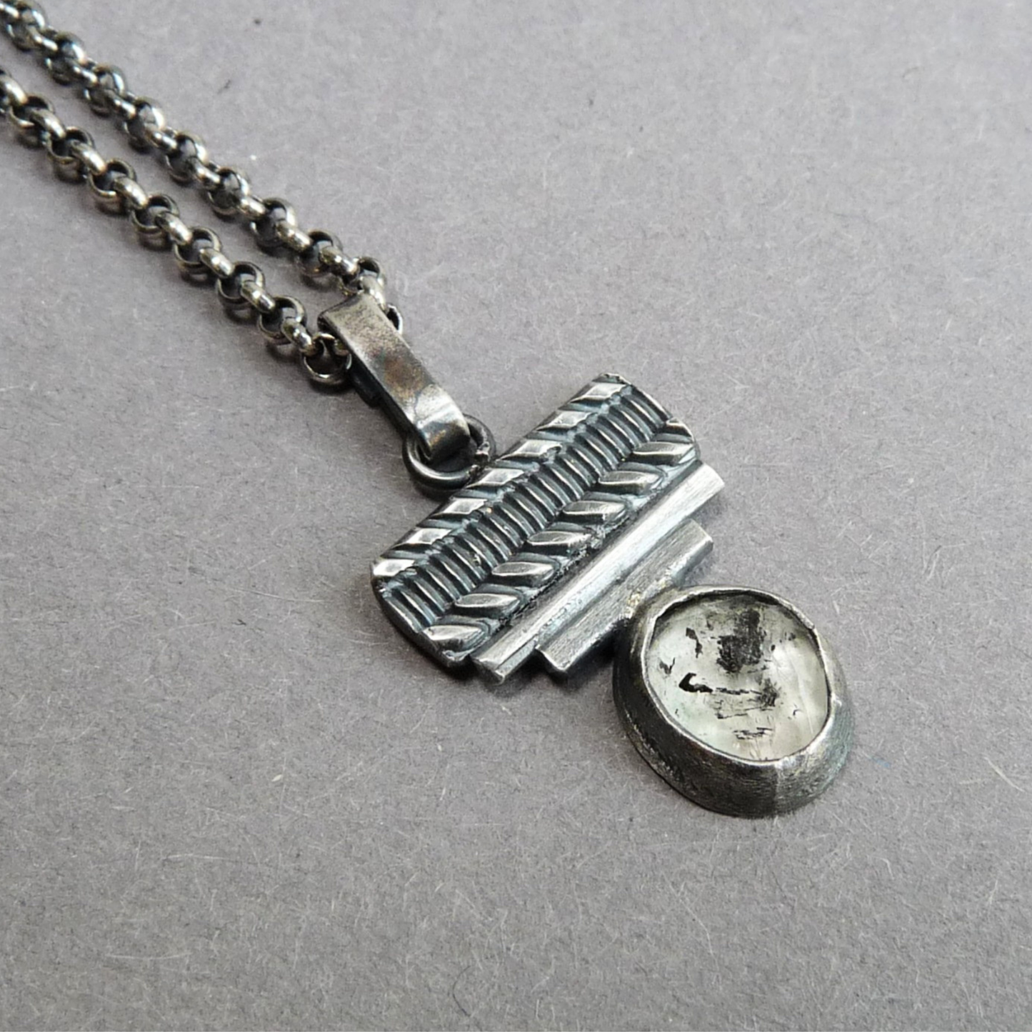 Stoere mannen ketting met edelsteen – Herkimer diamant hanger voor heren