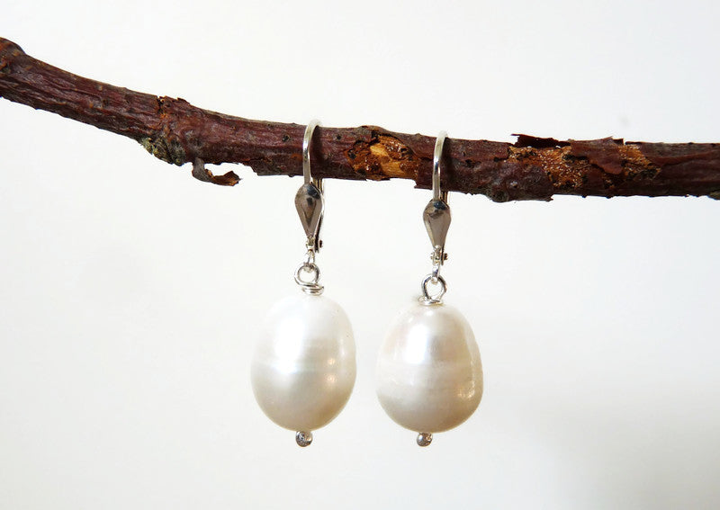 Silver earrings with freshwater pearl, handmade earrings with pearl