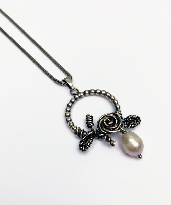 Silver Pearl Pendant Necklace with Rose