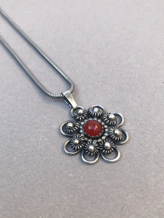 Zeeland Knot Pendant in Sterling Silver with Carnelian