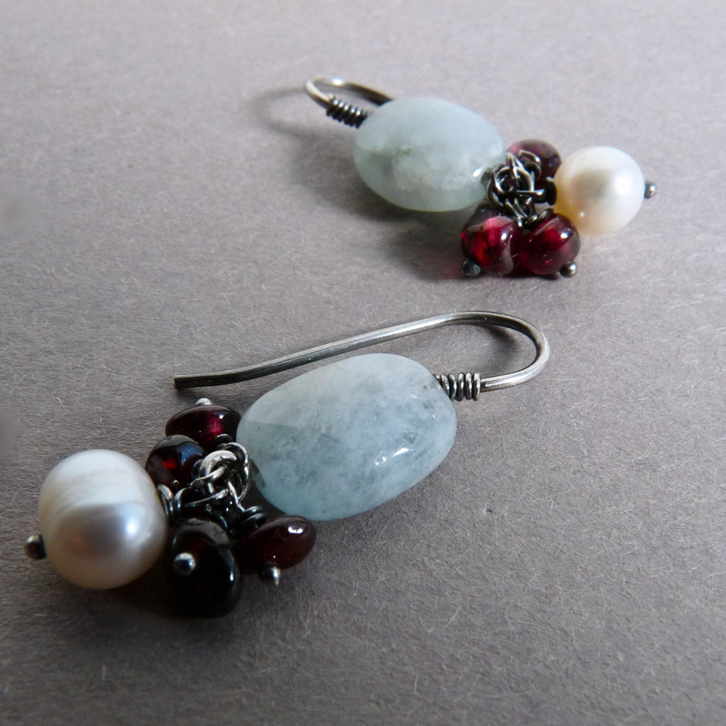 Bruidsoorbellen met Aquamarijn, Granaat en parel