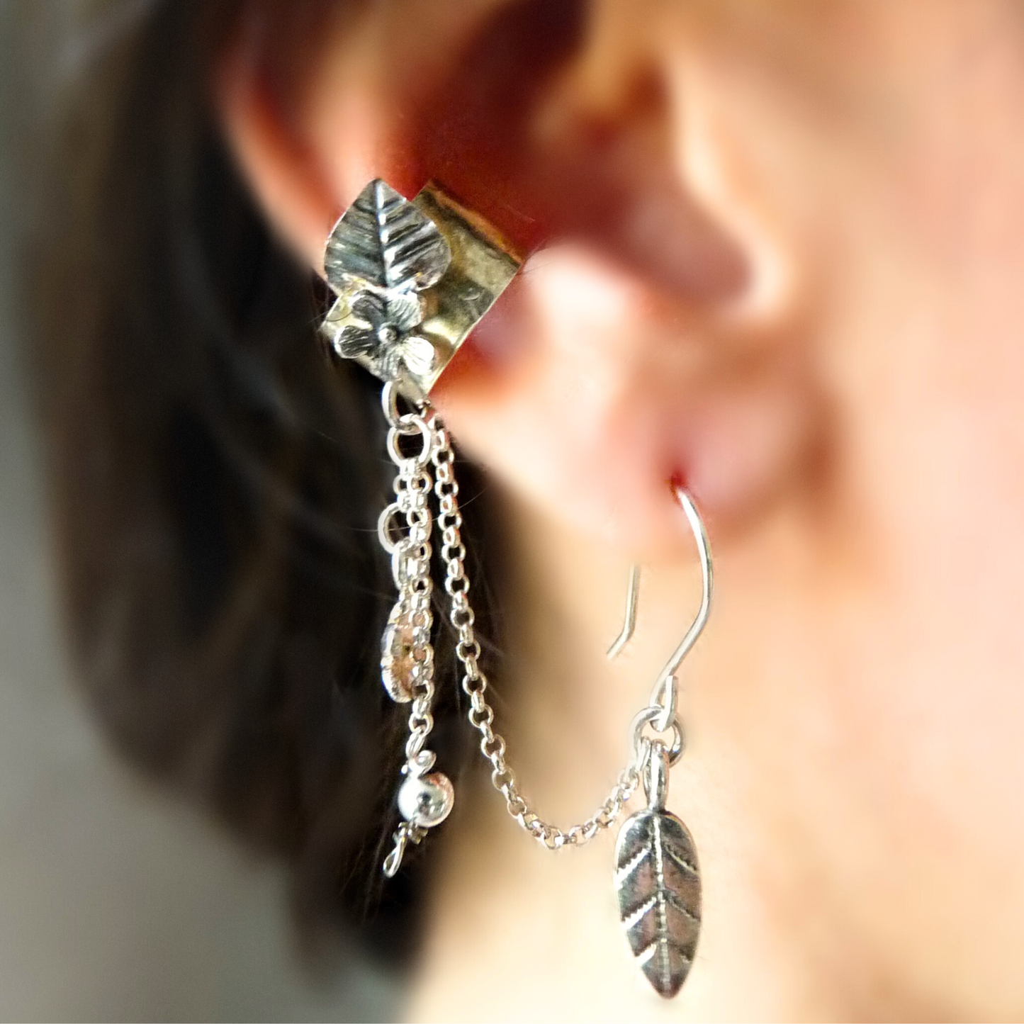 Silver ear cuff with chain and earring 