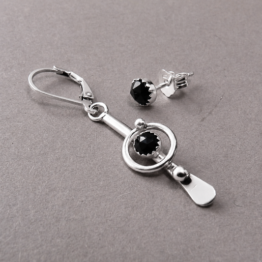 Silberne Herren-Ohrringe mit Spinell – Statement-Ohrring & Ohrstecker