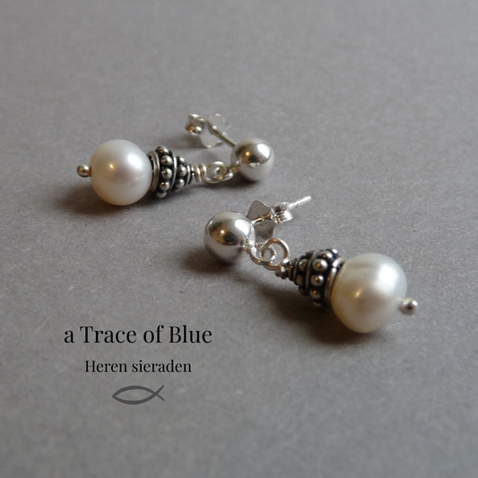 Silberne Herrenohrringe – Herren-Ohrstecker mit Perle (jeweils)