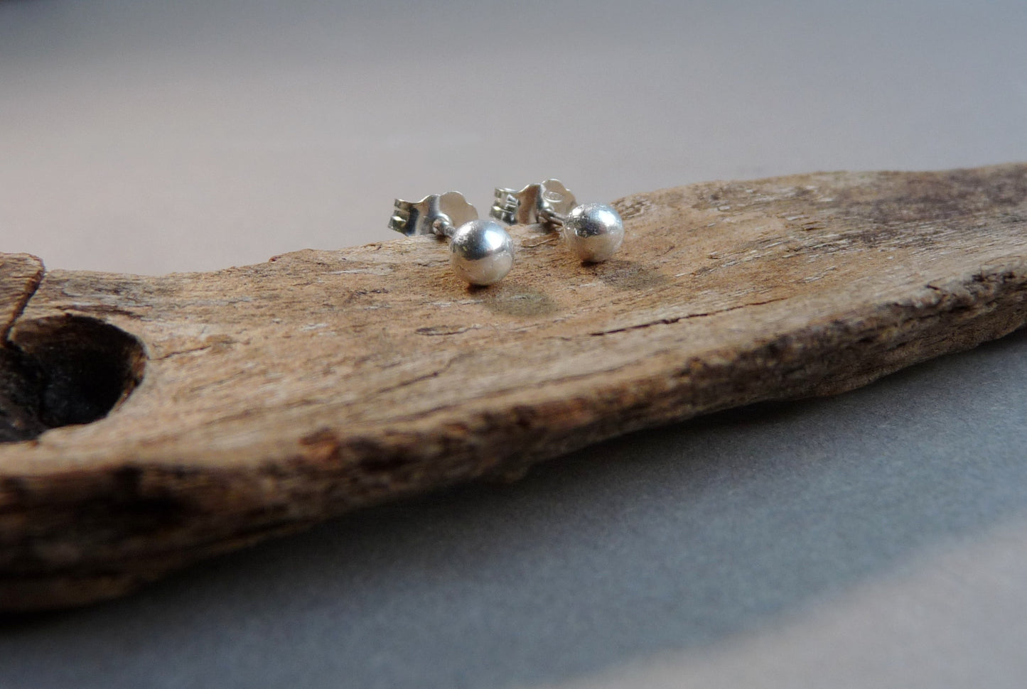 Silver men's stud earrings - 4 mm handmade stud - per piece - minimalist earring
