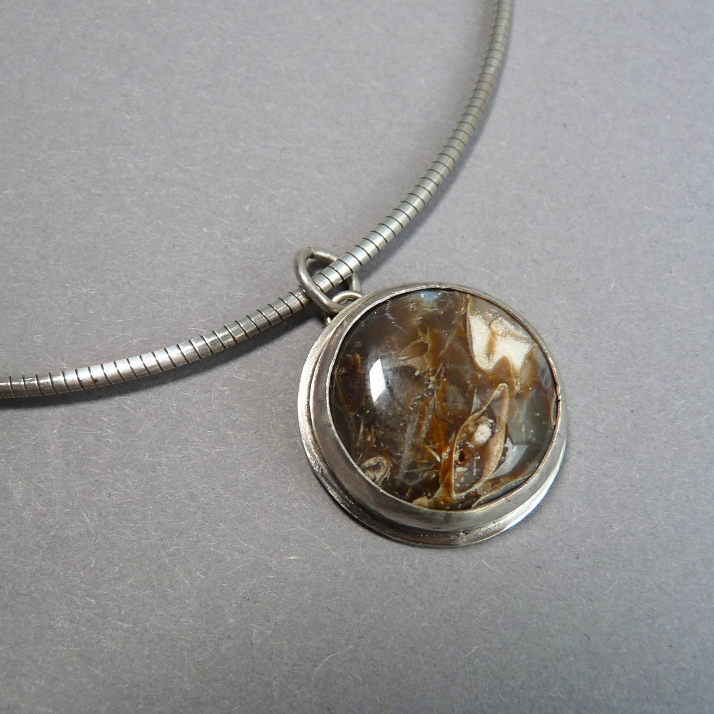 Handgemaakte zilveren ketting met Jaspis hanger | Oceaan Jaspis in sterling zilver