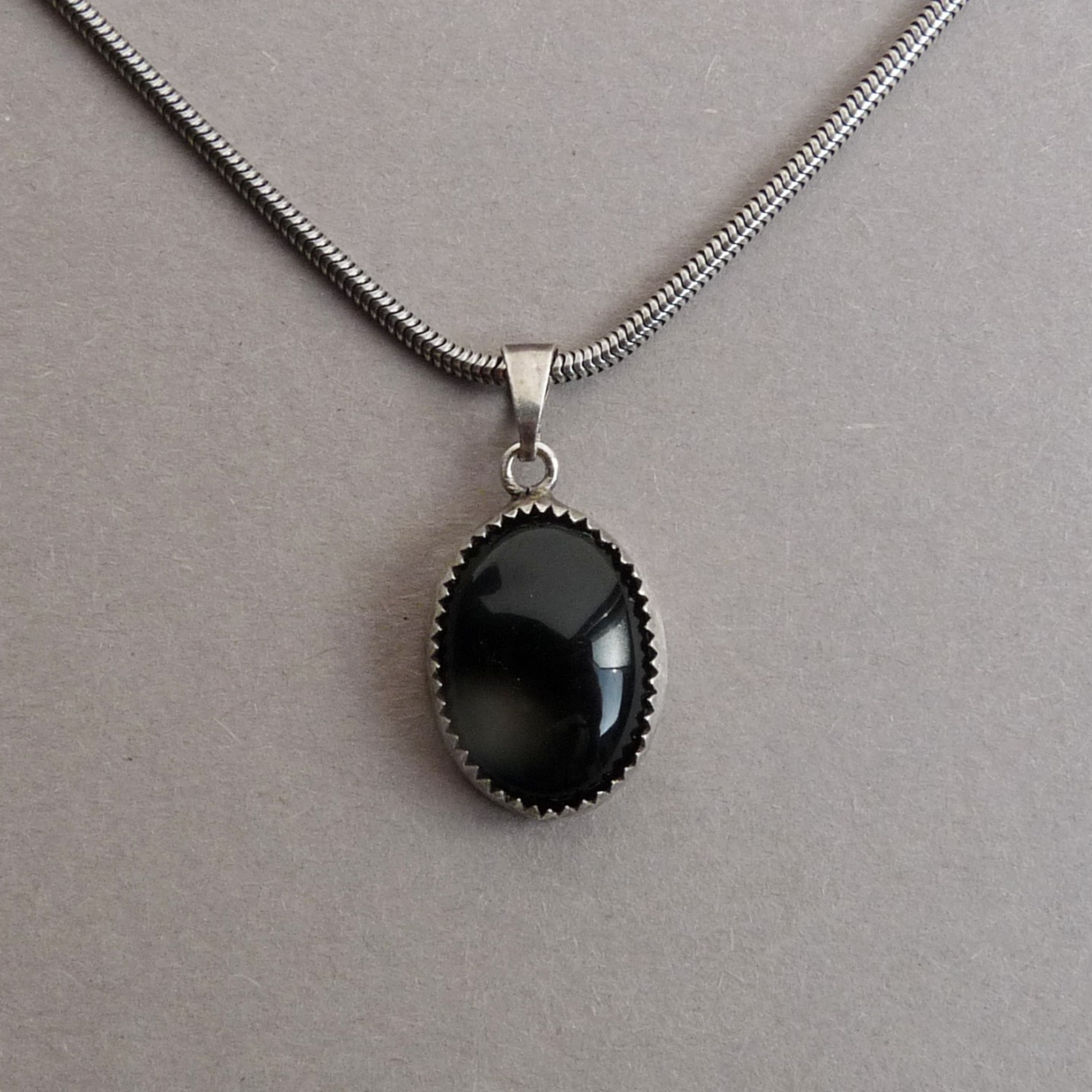 zilveren-onyx-hanger