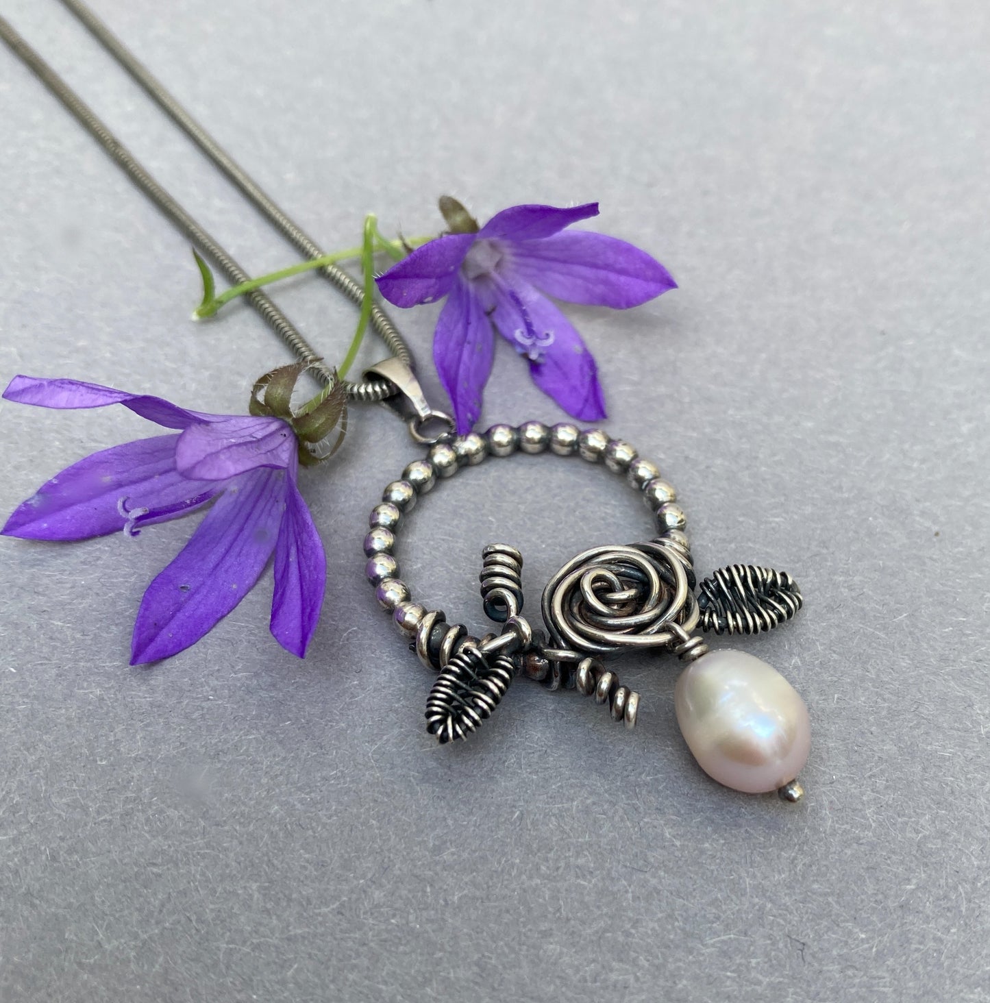 Silver Pearl Pendant Necklace with Rose